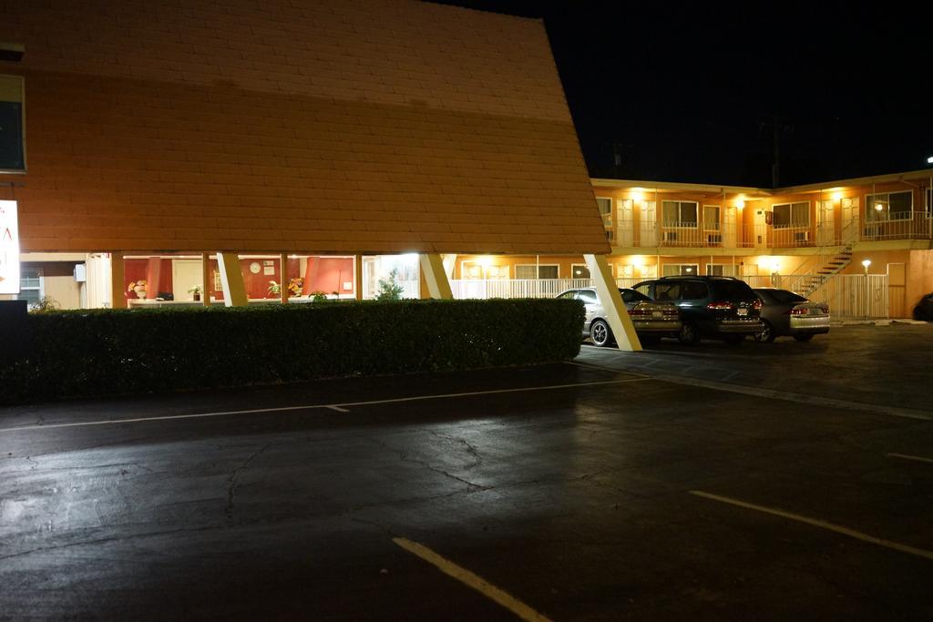 沙斯塔小屋酒店 雷丁 外观 照片
